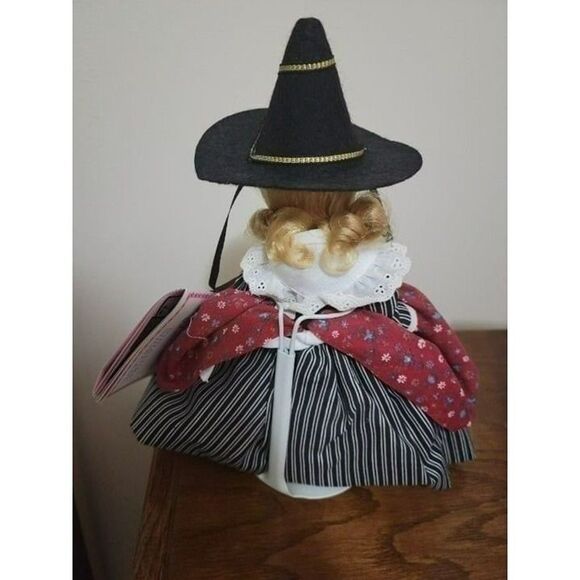 Madame Alexander Mother Goose Doll - Picture 3 of 7